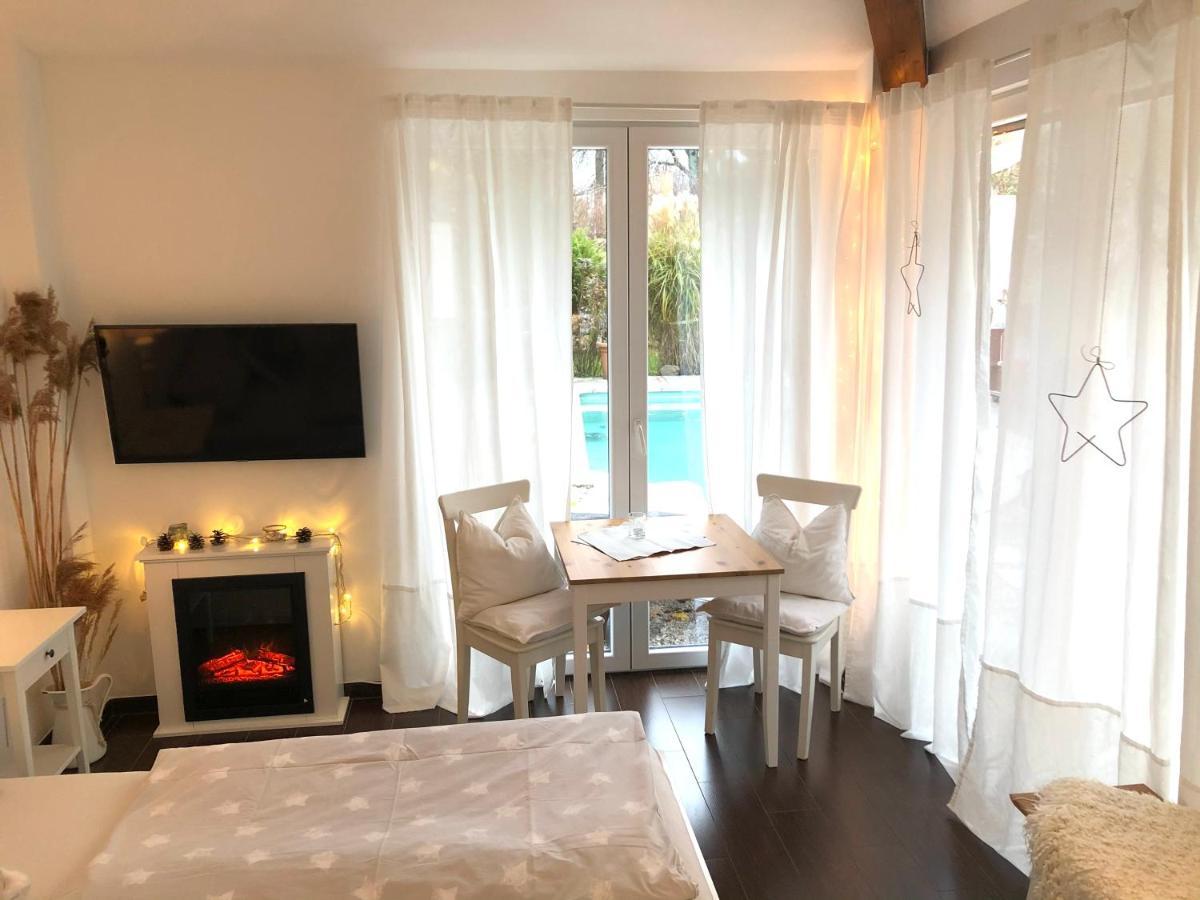 Apartment Tinyhouse Mit Pool, Outdoor Whirlpool Und Garten Petershagen-Eggersdorf Bagian luar foto