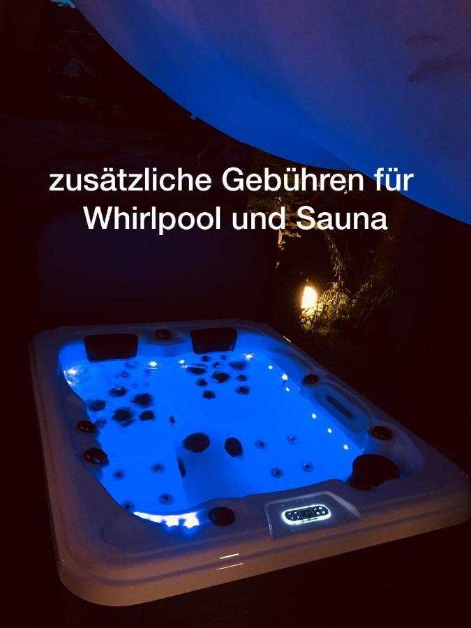 Apartment Tinyhouse Mit Pool, Outdoor Whirlpool Und Garten Petershagen-Eggersdorf Bagian luar foto