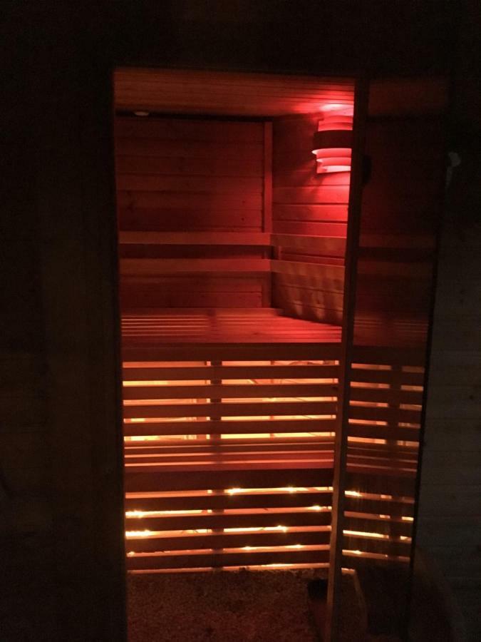 Apartment Tinyhouse Mit Pool, Outdoor Whirlpool Und Garten Petershagen-Eggersdorf Bagian luar foto